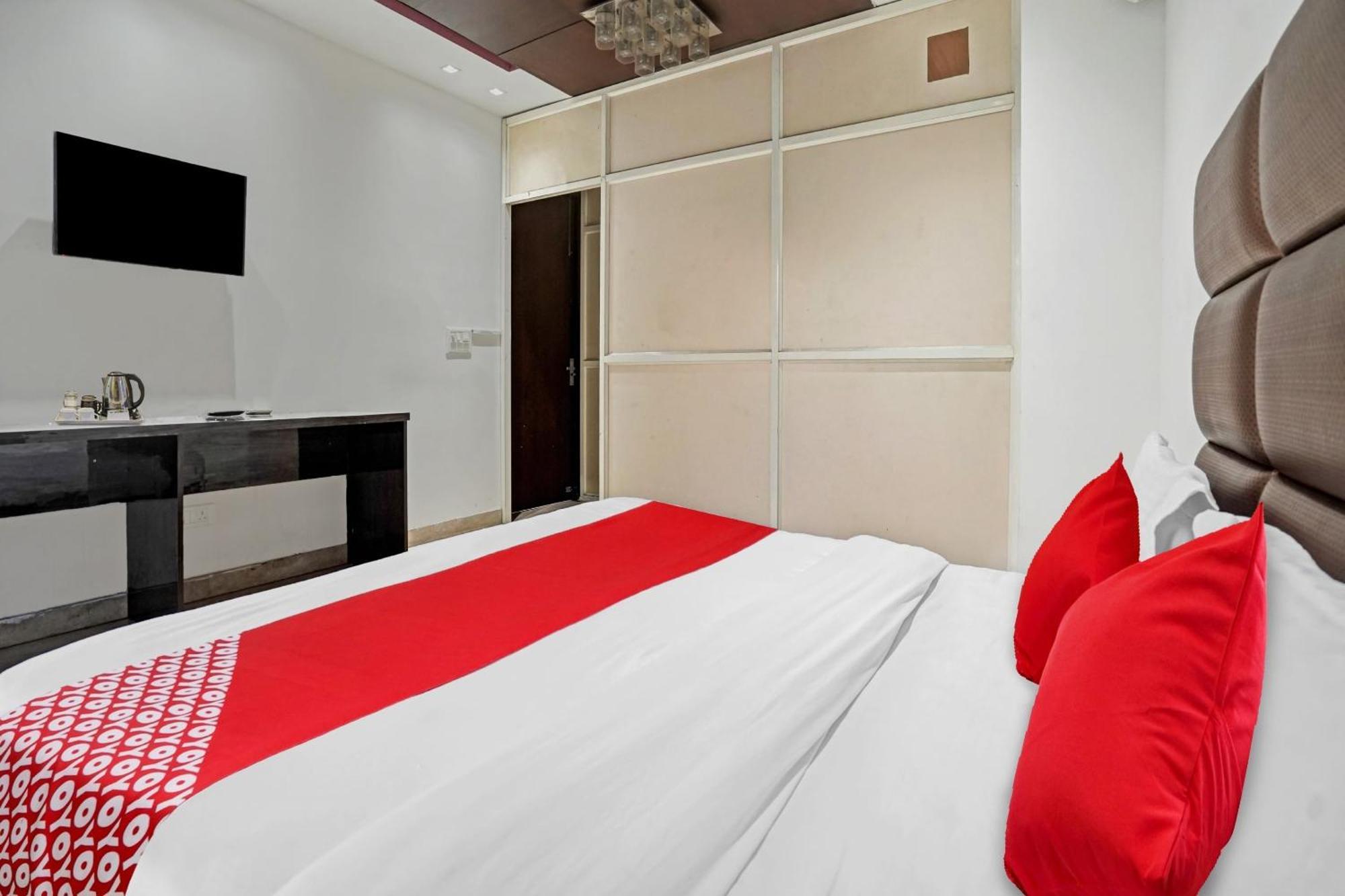 Hotel O South Galaxy New Delhi Extérieur photo