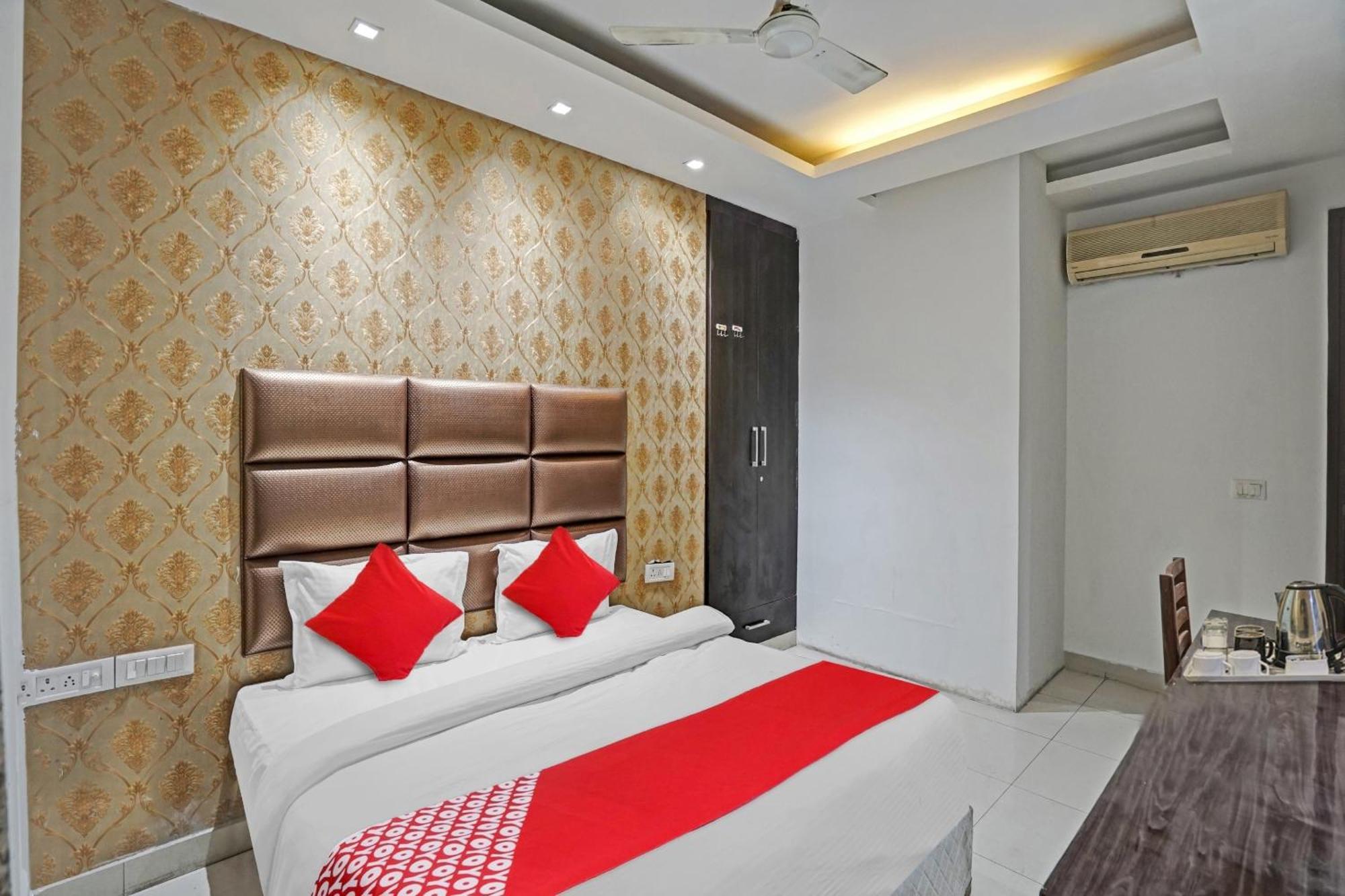 Hotel O South Galaxy New Delhi Extérieur photo